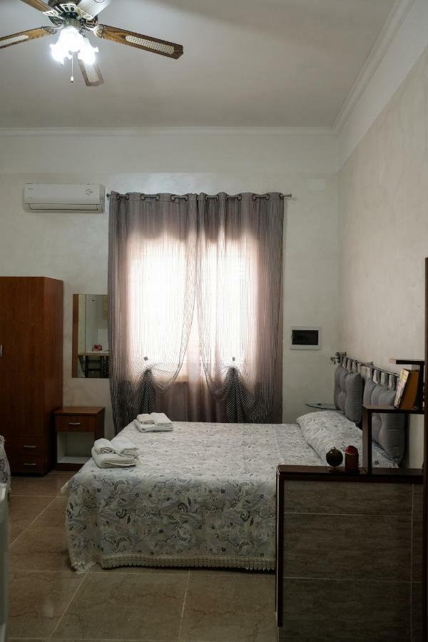 Bed & Breakfast Delle Palme Trapani Dış mekan fotoğraf